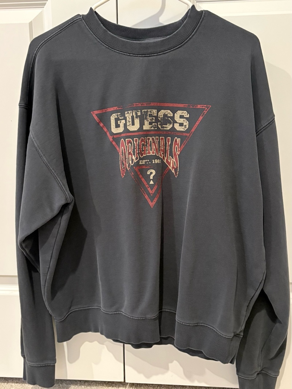 GUESS Men's Black Crewneck Sweatshirt with Vintage Logo